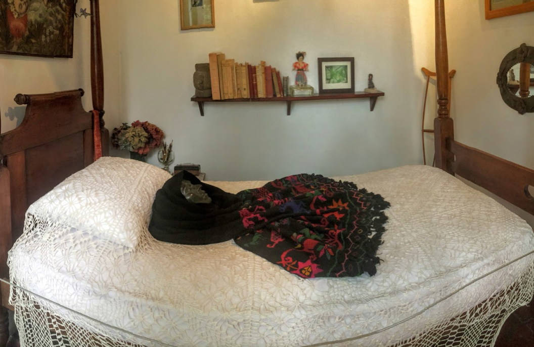 bed of Frida Kahlo